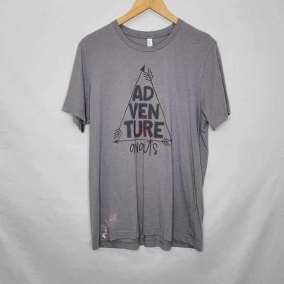BELLA Canvas screen printed adventure awaits triangle arrow detail short sleeve - Picture 2 of 11